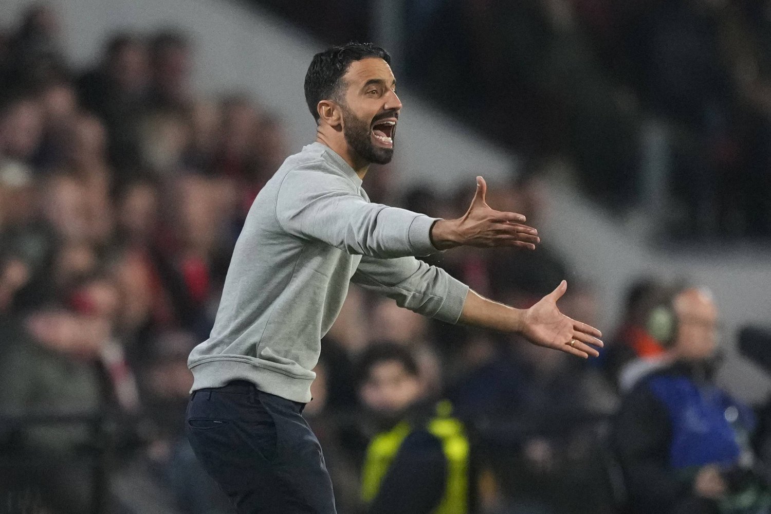 مانشستر يونايتد يستعد لدفع 10 ملايين يورو للشبونة 