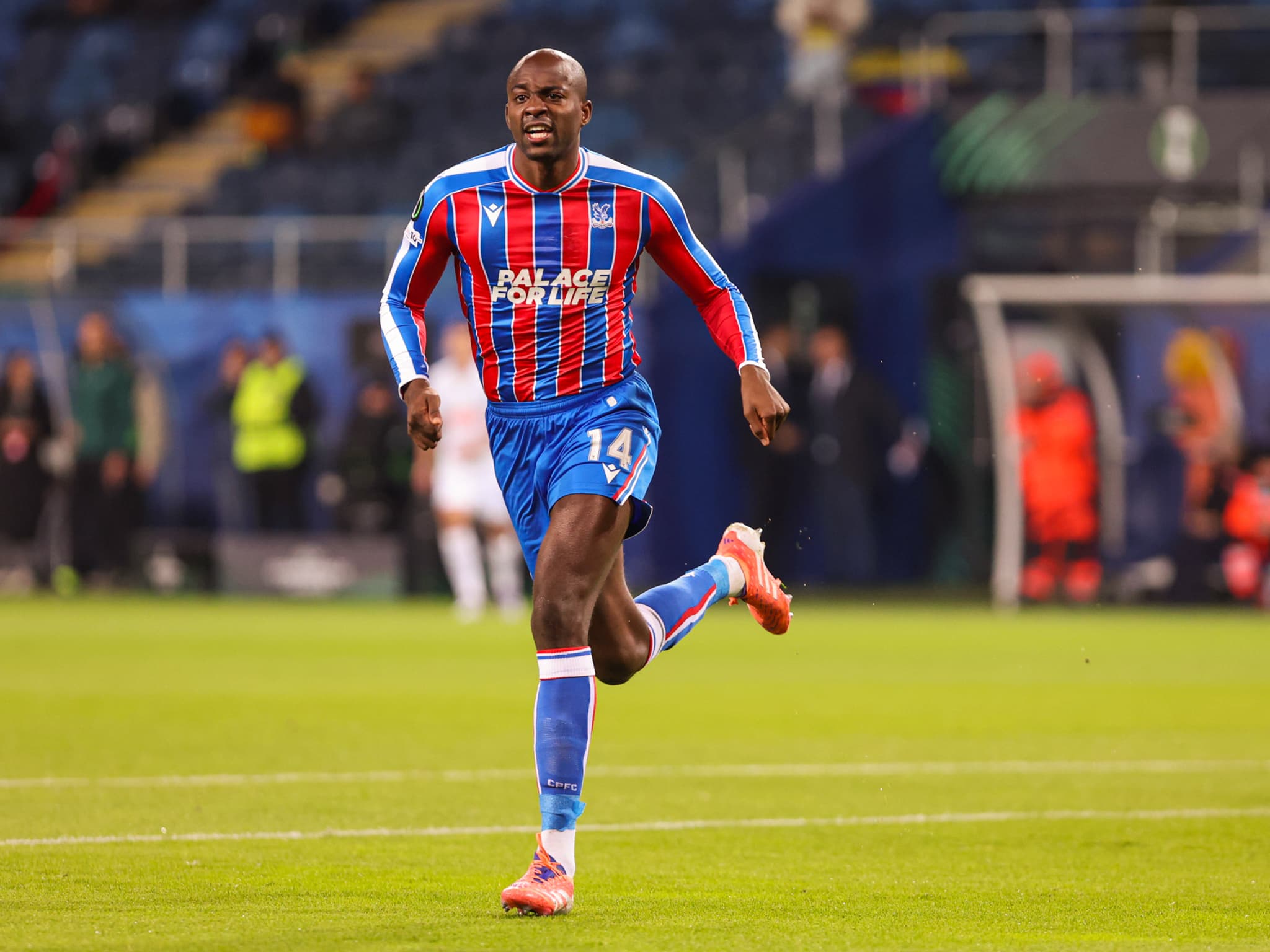 أليغري يطالب ميلان بمهاجم صفقته بـ30 مليون يورو