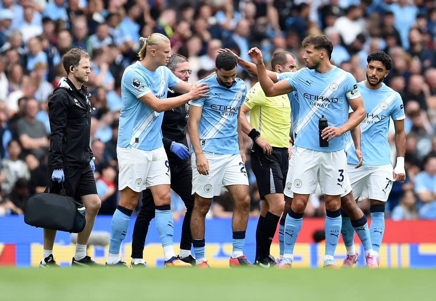 الأندية المملوكة عربياً تهيمن بإنفاق 3.7 مليار يورو