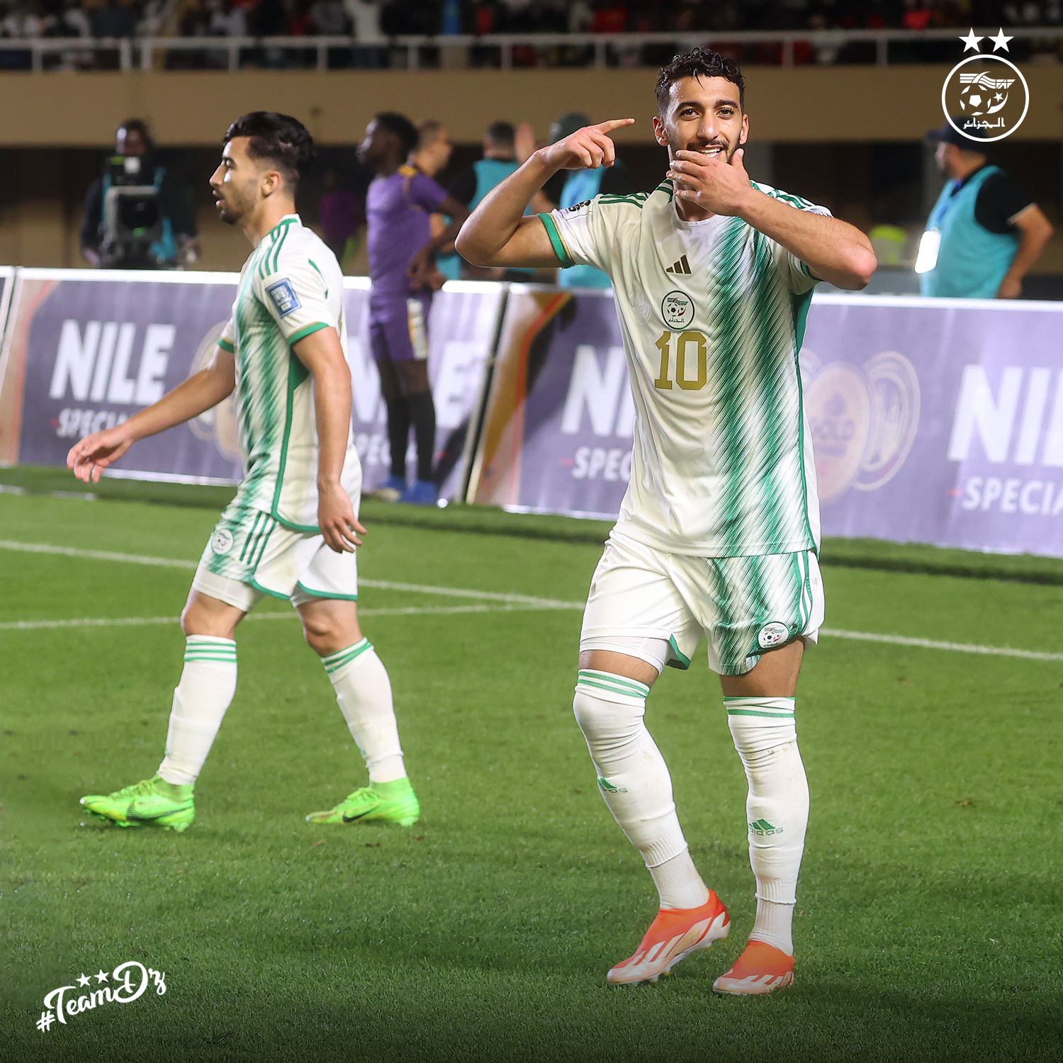 المنتخب الجزائري يقلب الطاولة على أوغندا (2-1)