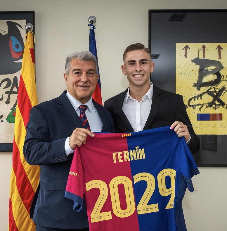  برشلونة يؤمن مستقبله بنصف مليار يورو