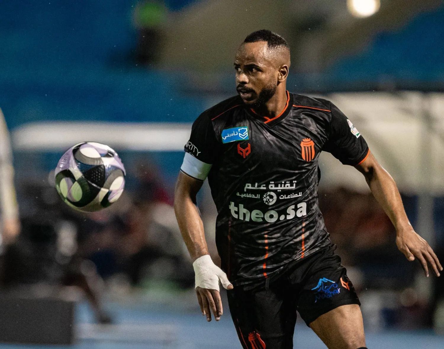 خيبري الرياض «أهلاوي» مقابل 13 مليون ريال