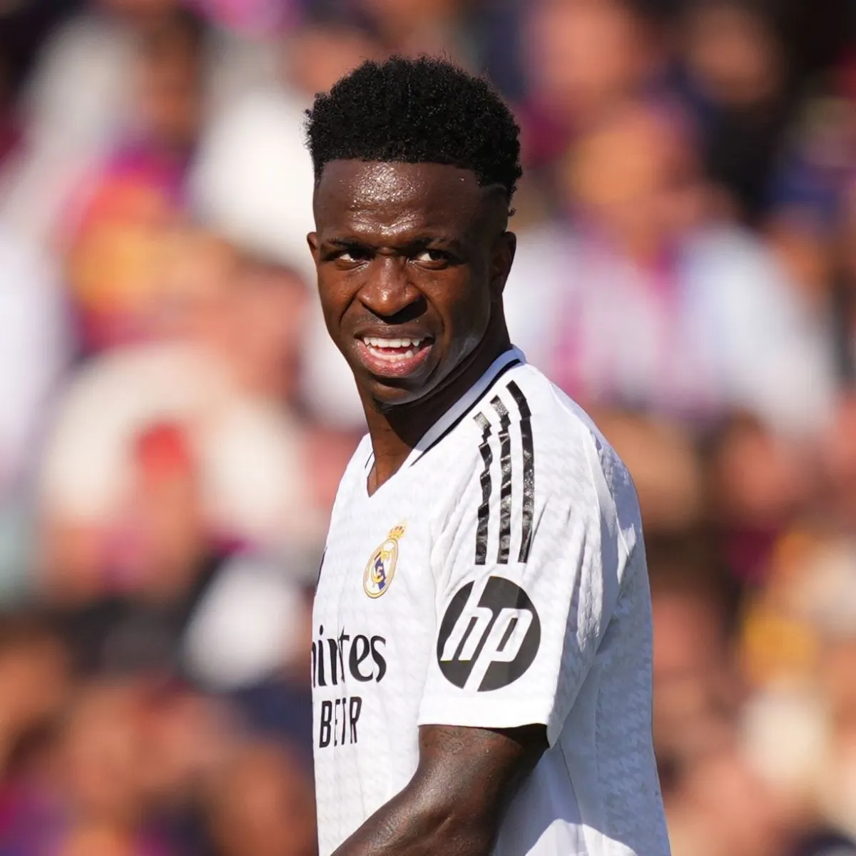 مانشستر يونايتد يعرض على فينيسيوس 375 ألف إسترليني 