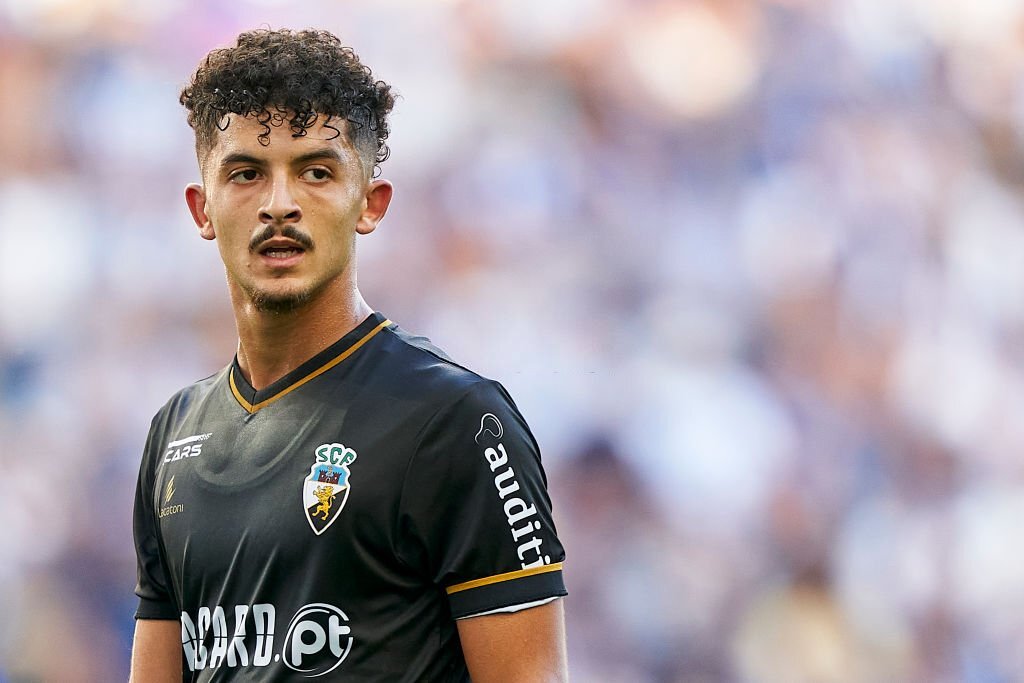 20 مليون يورو للتنازل عن خدمات بلومي