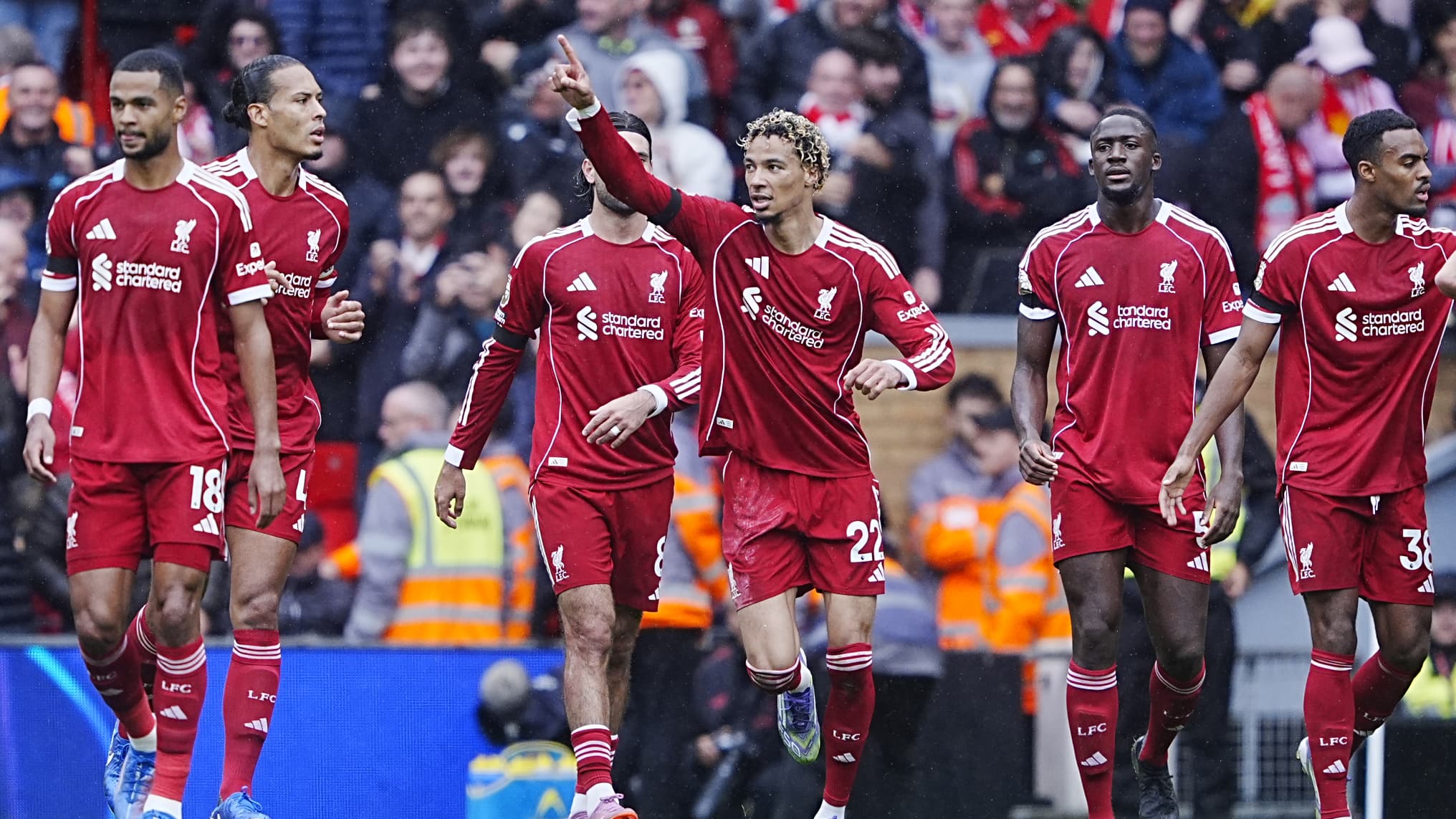 فرنسا تتصدر بصفقات تفوق المليار يورو