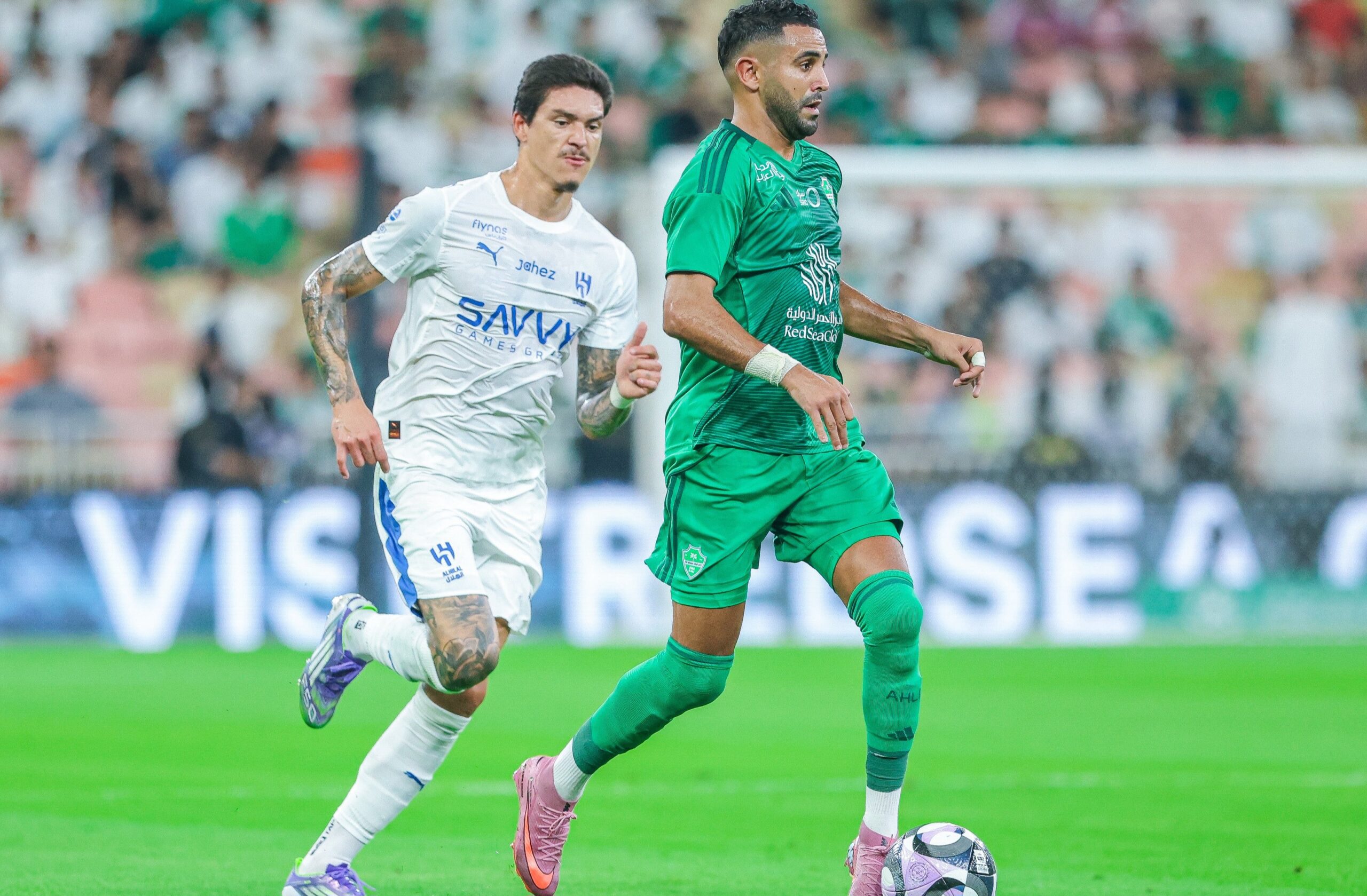 360 مليون يورو تشعل قمة الهلال والأهلي