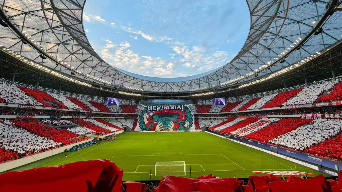 بعد أن وجّه مشجعوه إهانات عنصرية... تغريم نادٍ صيني 70 ألف دولار 