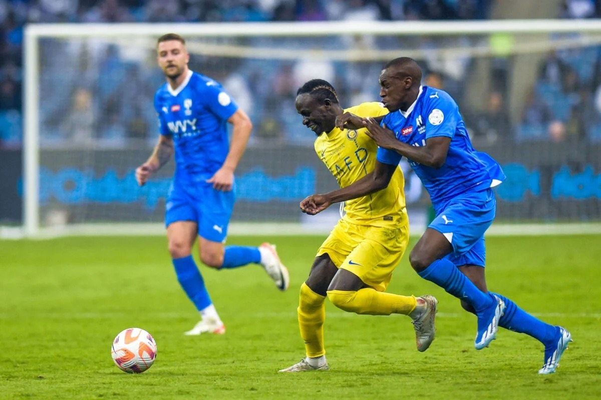 19 ناديا سعوديا ممنوعة من التسجيل اللاعبين
