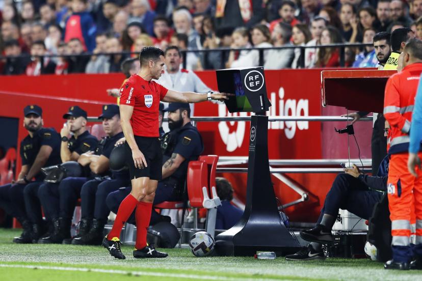 12 مليون يورو لكرة القدم الإسبانية من "الفار"