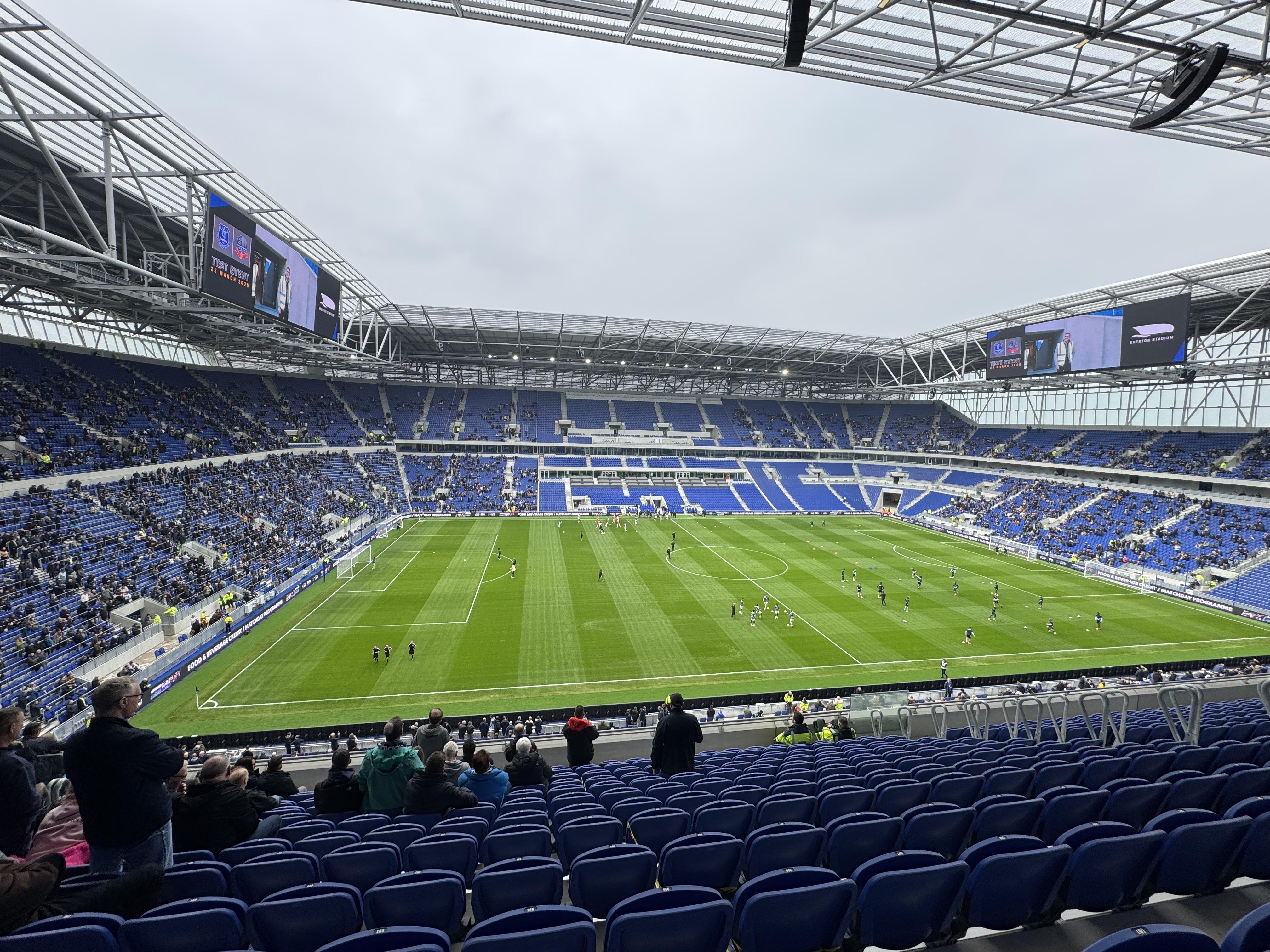  إيفرتون يحصل على تمويل بقيمة 350 مليون إسترليني