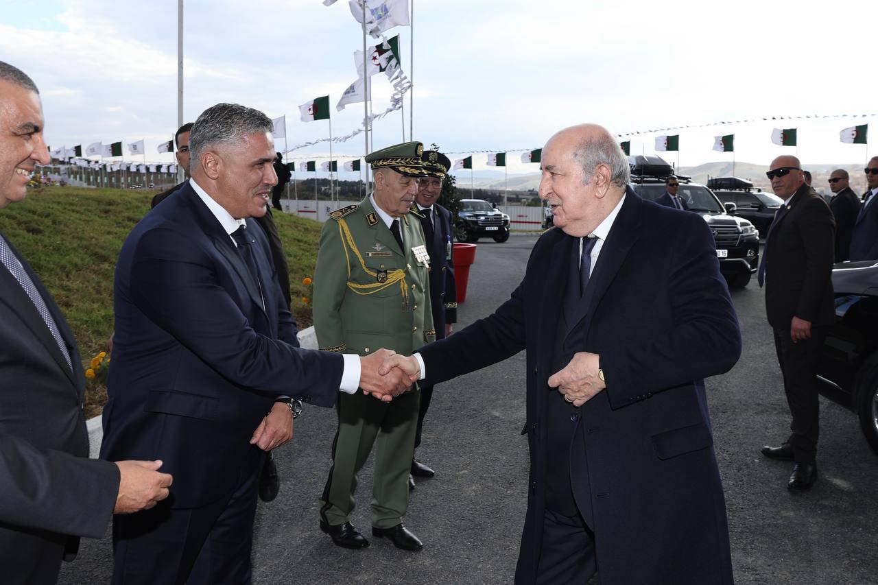 رئيس الجمهورية يضع حجر الأساس لمركب رياضي ضخم... الملايير تفتح صفحة جديدة للرياضة القسنطينية