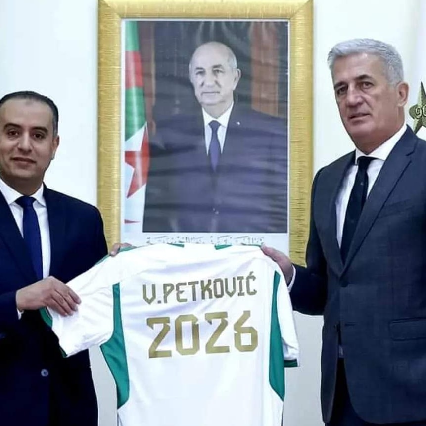 المدرب الجديد بيتكوفيتش يوقع رسميا على عقده مع الفاف