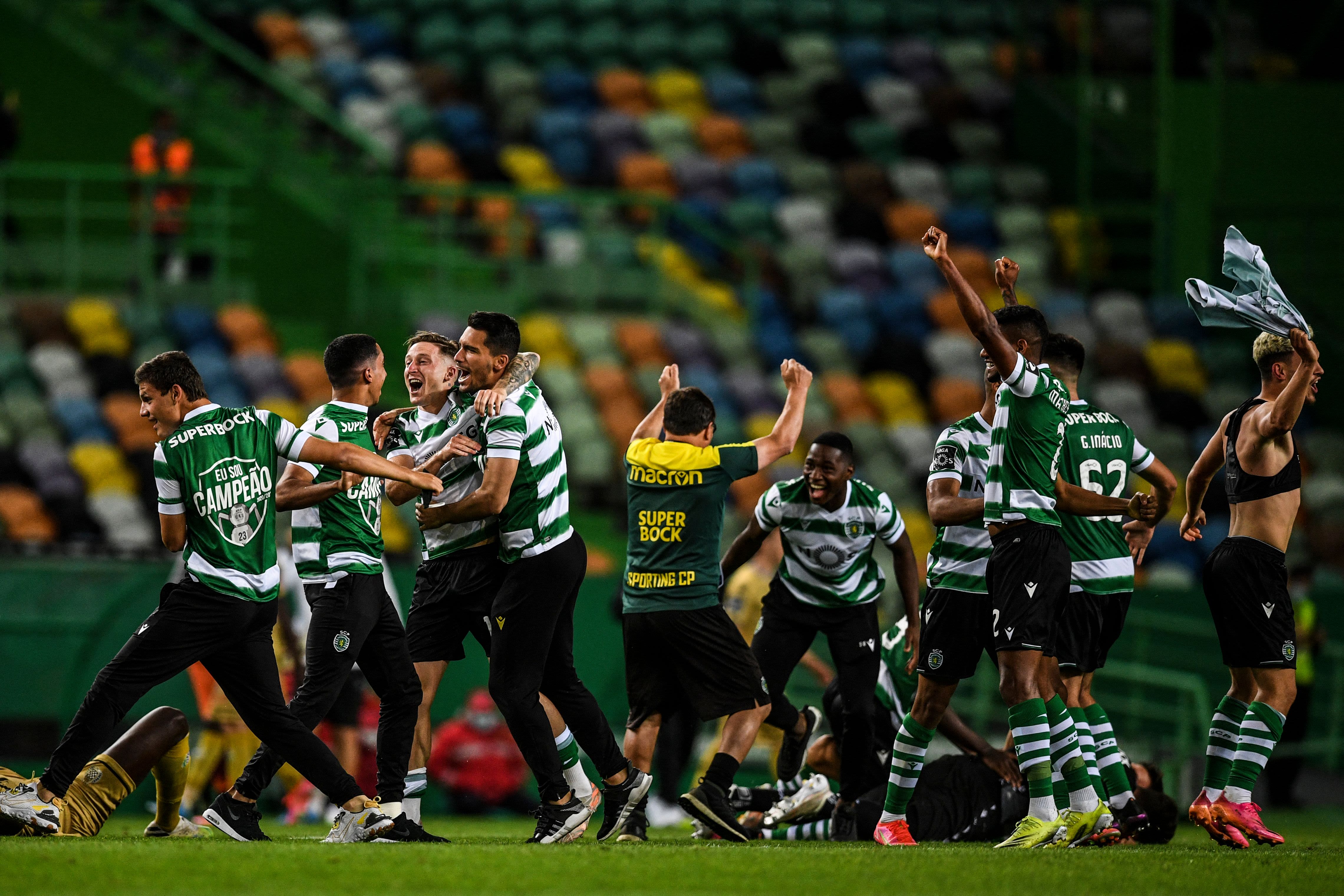 929 مليون يورو إيرادات 6 أندية من بيع اللاعبين 